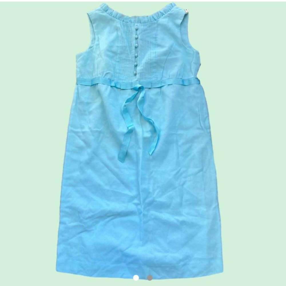 Vintage 70s maxi dress
Pleated/ruffle/bow details
Would best fit a size M/L